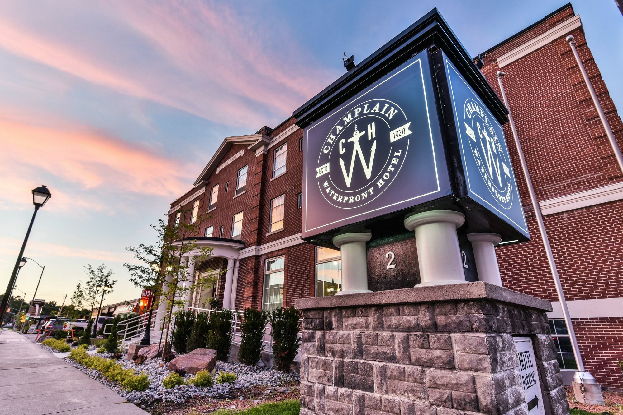The Champlain Waterfront Hotel Ascend Hotel Collection Orillia Dış mekan fotoğraf